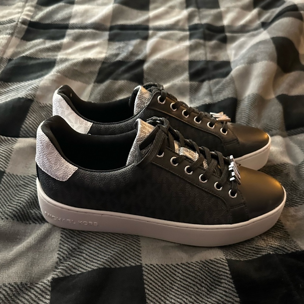 Never worn Michael Kors tennis shoes